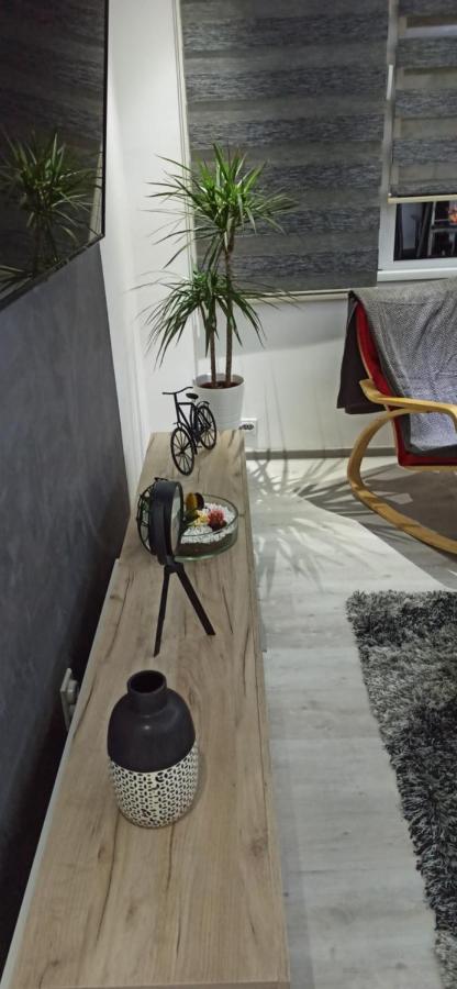 Lux 7, Parking Apartment *