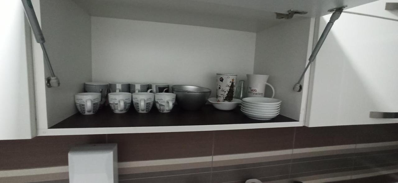 Lux 7, Parking Apartment Nis